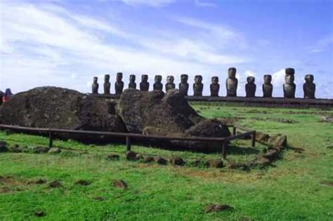 Easter Island Stone Sculptures Of Human Forms Mysterioustrip