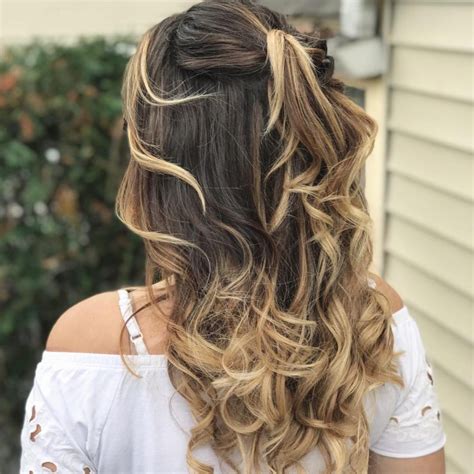 2020 Latest Destructed Messy Curly Bun Hairstyles For Wedding