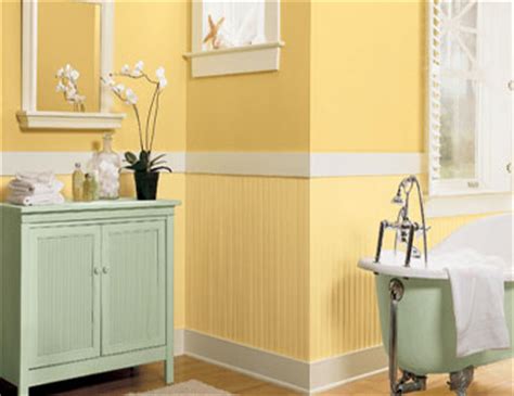 A lighter grey will keep your bathroom feeling fresh and bright. Small Bathroom Paint Colors Ideas | Small Room Decorating ...