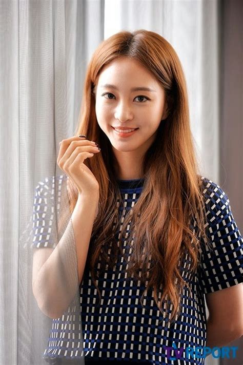 Los angeles, california, estados unidos. Han Ye Seul continues to talk about relationship with ...