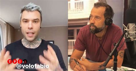 Tornato alla conduzione delle iene, lo scrittore ha sfoggiato una chioma più folta e fluente che ha destato non poca curiosità! Fabio Volo Dei Poveri - Fabio Volo si scusa con i fan di ...
