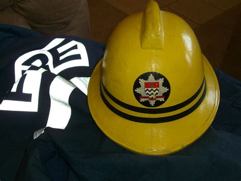 London Fire Brigade Uk Old Sub Officers Helmet Flickr