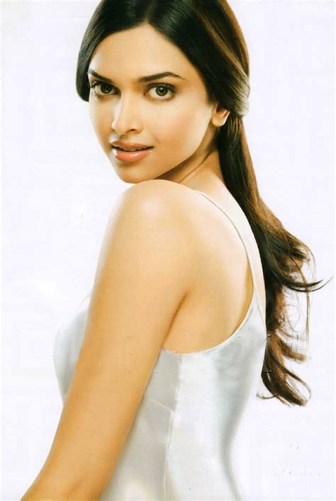 Deepika Padukone Hot Pictures Wallpapers And More