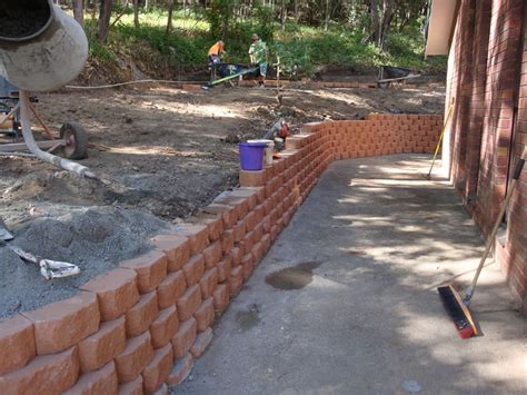 It is also a good idea to periodically resurface a concrete wall to keep it strong and looking new. Australian Retaining Walls Windsor Concrete Link Block ...