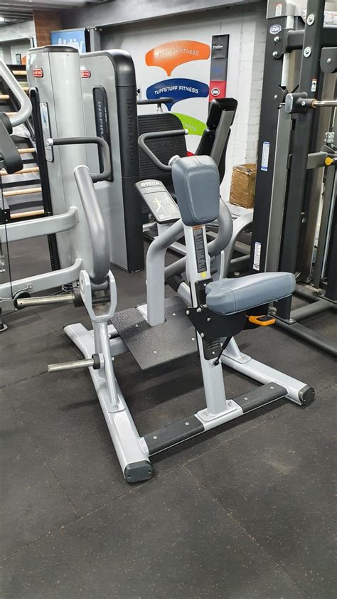 Precor Discovery Plated Loaded Seated Row Gym Solutions