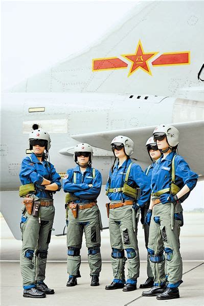 中国空军女飞行员已具备驾驶歼十战机作战能力女飞行员歼十战机新浪军事
