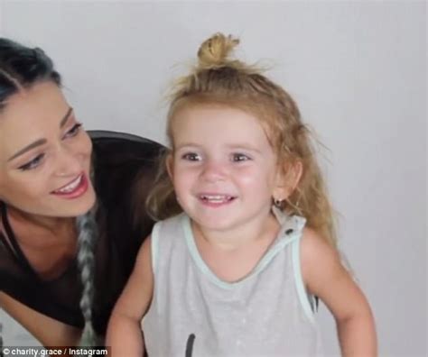 Mom Slammed For Dying Daughters Hair Bright Pink Daily Mail Online