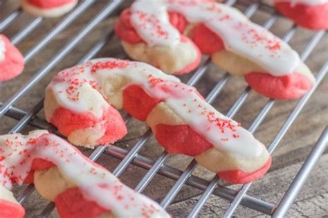 Iced Candy Cane Sugar Cookies Sugar Cookies Ice Candy Recipes