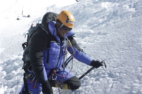 «пемба дорджи шерпа (pemba dorjee sherpa), пурба тенджинг шерпа (phurba tenjing sherpa), пурба тили шерпа (phurba thiley sherpa) и дава дики шерпа (dawa diki sherpa) из долины. Review: 'The Summit' documentary looks at tragedy on ...