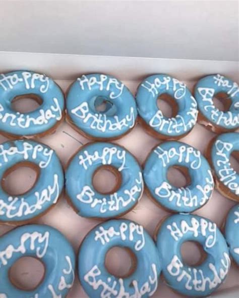 My Aunt Asked A Popular Donut Company To Write Happy Birthday On My 6