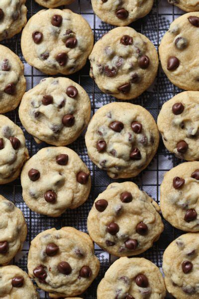 Bake for 10 to 14 minutes in the preheated oven, or until the edges are just starting to turn a golden brown. THE BEST CHEWY KETO CHOCOLATE-CHIP COOKIES WITH 1.5g of ...