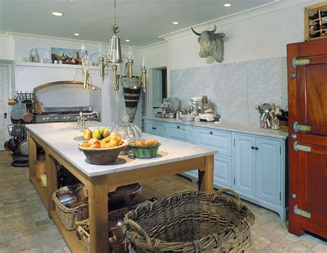 French Country - Farmhouse - Kitchen - philadelphia - by Bluebell Kitchens