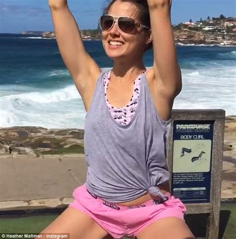 Heather Maltman Gives The Camera An Eyeful As She Fails Chin Ups On Video Daily Mail Online