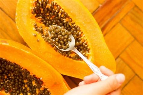 How To Prepare And Eat Papaya Seeds To Detox Your Kidneys Liver And