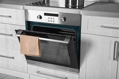 Luckily, whether you have a conventional convection if these instructions don't work, check in the instruction manual or look up your oven model online for help. How Does a Convection Oven Work and is it Worth it? | AHS