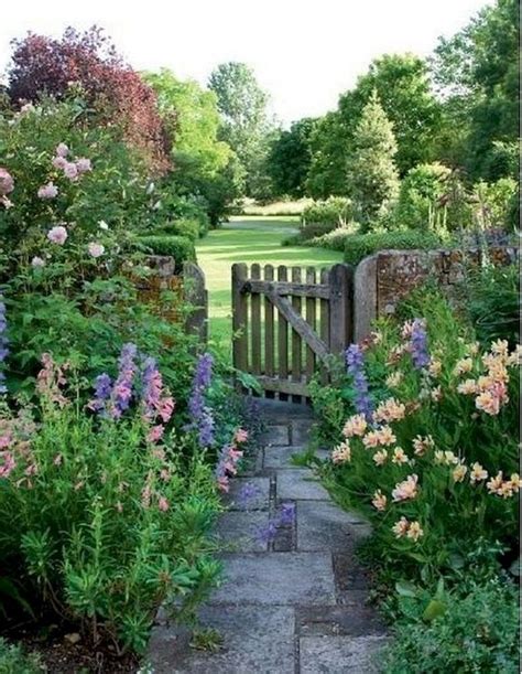 01 Stunning Cottage Garden Ideas For Front Yard Inspiration 정원 가꾸기