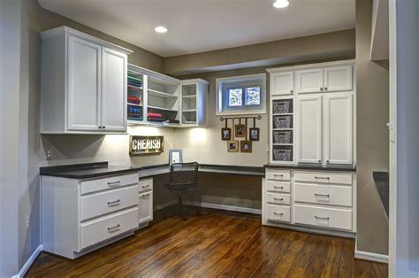 Your craft room design layout can be easily obtained by using a little imagination and planning. Sewing room design, Basement craft rooms, Craft room design