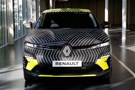 Renault Megane Ev To Debut At The Munich Motor Show Carscoops