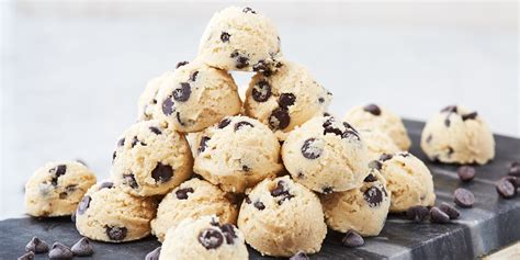 That's why i'm so excited to share this keto cookie dough recipe! Best Keto Cookie Dough Fat Bombs Recipe - How To Make Keto ...