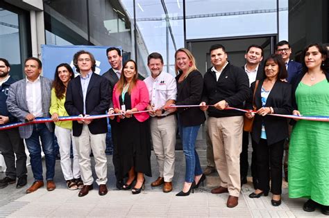 Gobernador Claudio Orrego Y Alcaldesa De Colina Inauguran Nuevo Centro