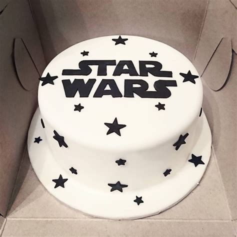 Pin By Kriss Vega On Oh Lord Food Star Wars Cake Toppers Star