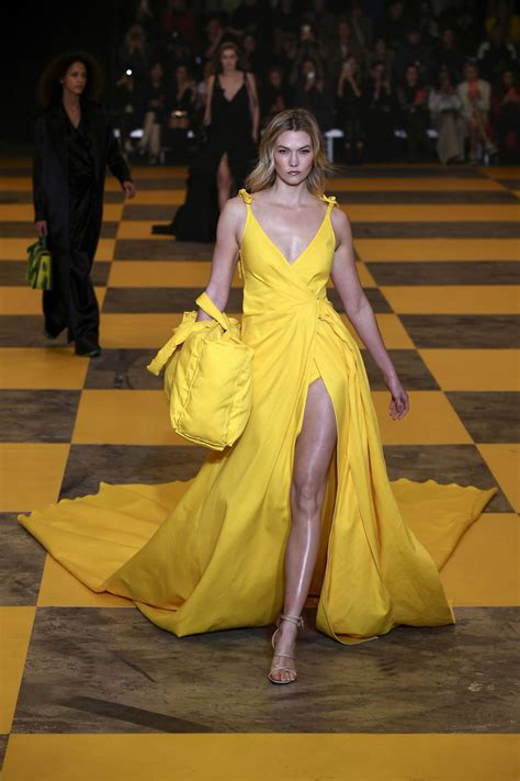 Karlie Kloss At Off White Runway Show At Paris Fashion Week 02282019