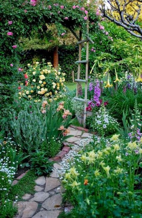 30 Modeɾn Cottage Garden Ideas To Beautify Your Oᴜtdoor Amazing Arts
