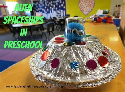Alien Crafts & Party Activities for Kids - Moms & Munchkins