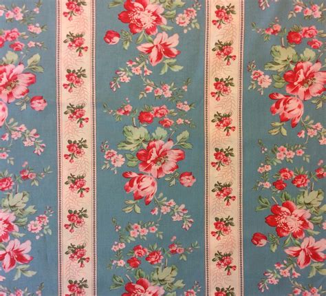 Country Life French Floral Wallpaper Kitschy Cotton Quilting Fabric We107