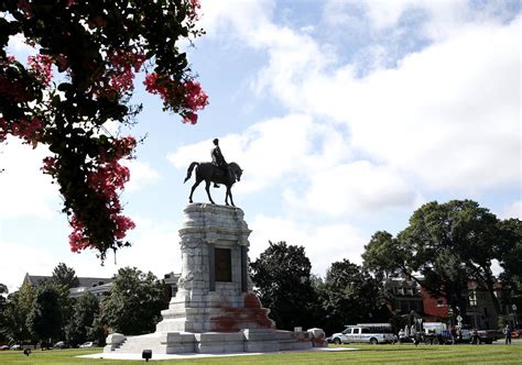 Lee Statue On Monument Avenue Vandalized Richmond Local News
