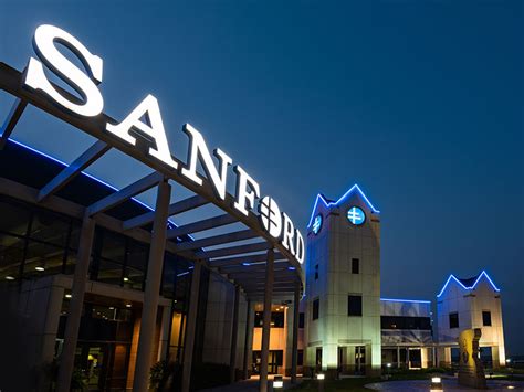 Sanford wellness center on oxbow 4201 s. Longtime executives to retire from Sanford Health ...