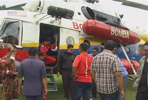 Adalah bertitik tolak daripada faktor kelebihan. Bomba guna helikopter hantar 2,400 kilogram makanan di ...