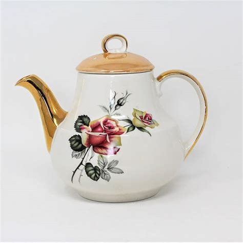 Lovely Vintage Teapot From Gibsons Staffordshire England Roses With