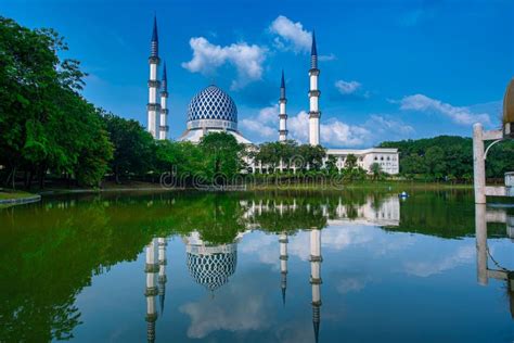 Sultan Salahudin Abdul Aziz Shah Mosque At Day In Shah Alam Malaysia