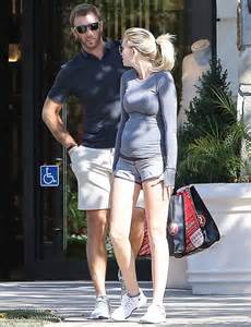 Pregnant Paulina Gretzky Shows Off Her Baby Bump In Hotpants Daily