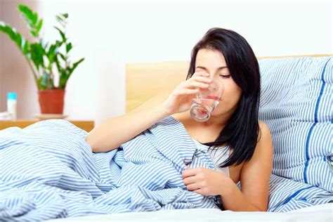 8 Manfaat Minum Air Putih Setelah Bangun Tidur Airkamiid