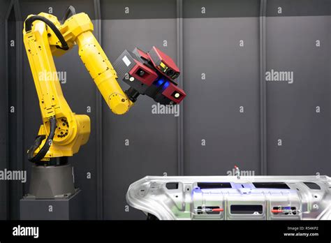 Automated Scanning 3d Scanner Mounted On Robotic Arm Stock Photo Alamy