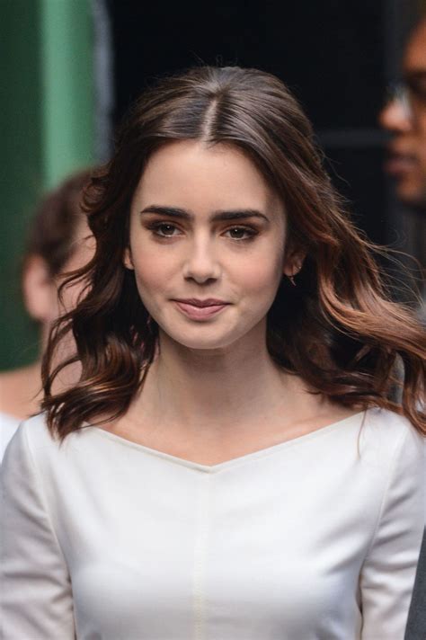Host On Lily Collins Hair Lily Collins Hair Styles