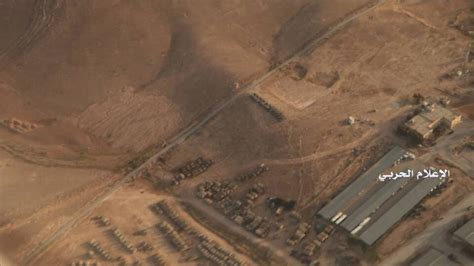 سوريا), או בשמה הרשמי הרפובליקה הערבית הסורית, היא מדינה ערבית במזרח התיכון. צבא סוריה מפיץ תמונות מהאוויר של התגבורות הירדניות שעל גבולם המשותף. - Nziv.net
