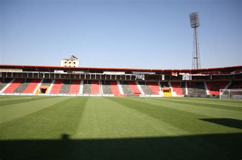 Es hat eine kapazität von 35.574 zuschauern. Gaziantep Kamil Ocak Stadyumu - StadiumDB.com