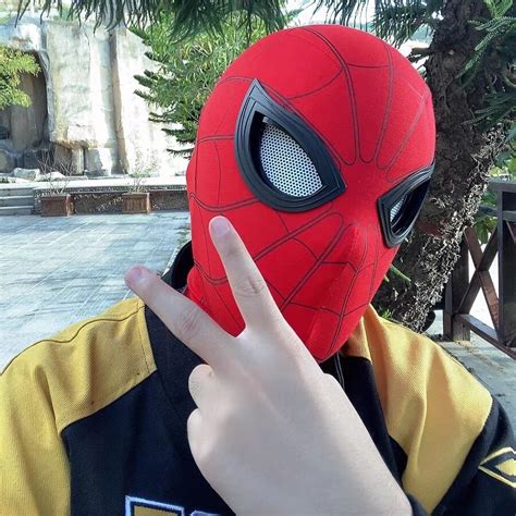 Spiderman Electronic Mask Moving Eyes Spider Man Cosplay 1 1 Remote