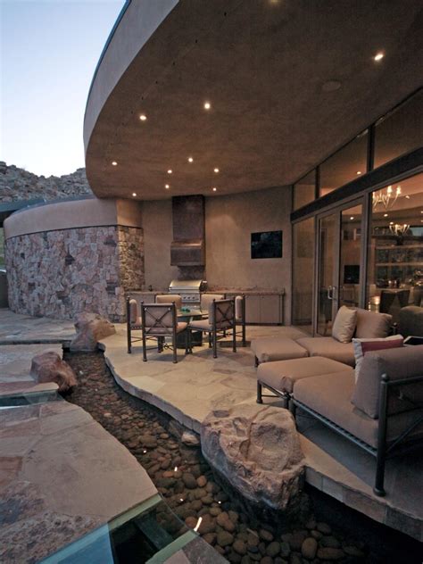 Palm Springs Modern Patio With Neutral Furnishings Hgtv