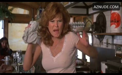 Linda Gildersleeve Breasts Scene In The Happy Hooker Goes To Washington