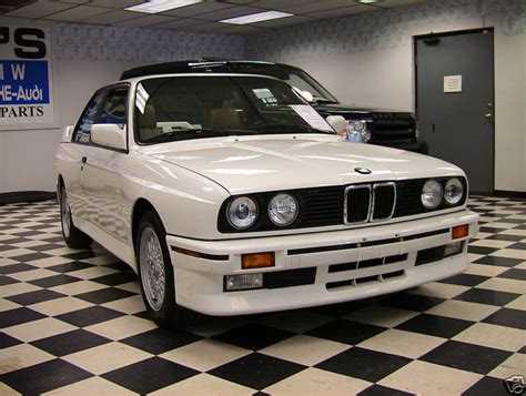Ici vous trouverez les offres actuelles de voitures bmw m3 e30 d'occasion sur autoscout24, le plus grand marché automobile en ligne européen. 28k Miles BMW e30 M3 For Sale in Alpine White | German Cars For Sale Blog