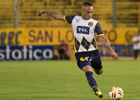 Duvan vergara, 24, aus kolumbien ⬢ position: Duván Vergara, el delantero del Envigado que irá a Rosario ...
