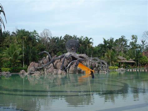 The park is surrounded by hills and clear cold mountain streams and rivers. Motormouth From Ipoh: Sungai Klah Hot Springs Park (TRAP ...