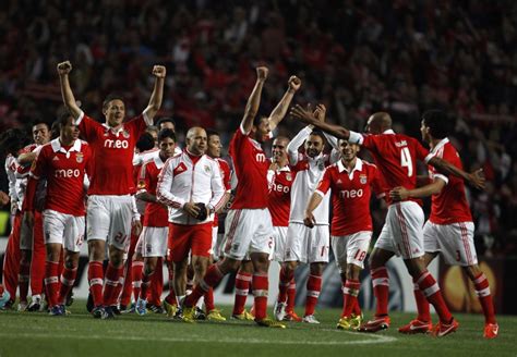 Outros canais como benfica tv, sport tv, sportv, sic, tvi grátis! Europa League Final 2013 Benfica vs Chelsea Preview; Where ...