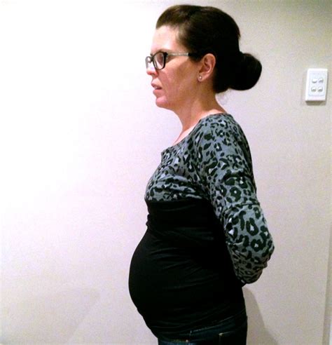Your Baby Bumps 19 To 21 Weeks Photos Babycenter Australia
