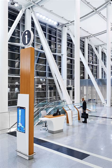 Gtaa Passenger Information Zone Airport Design Architecture Signage