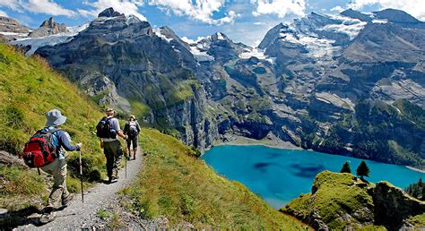 Met al die prachtige natuur in zwitserland zie je al snel door de bomen het bos niet meer. Kandersteg Zwitserland wat een plaat(s)je. - vakantieroute